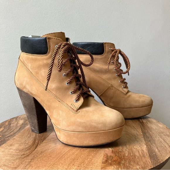 Steve Madden | Russty Leather Lace Up Platform Work Bootie - Picture 1 of 9